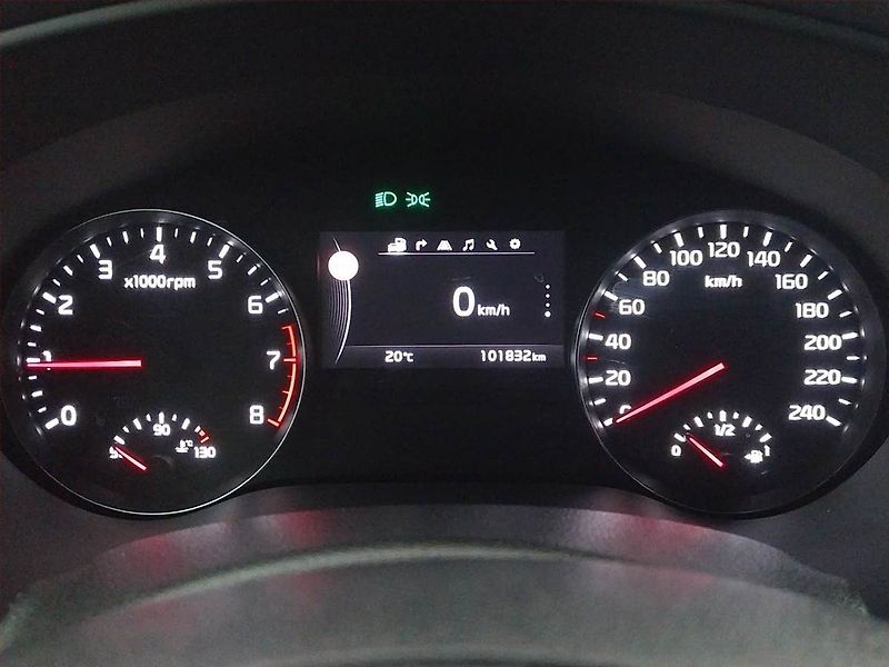 Kia Sportage (2018) 1.6 GDI, Serv.kniha, Xenony - fotka 11 z 19