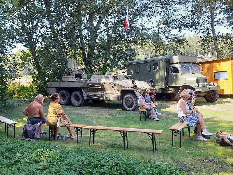 Na trasu třetího ročníku Bílichovské bludičky v sobotu 24. srpna vyrazilo 83 vozidel a strojů.