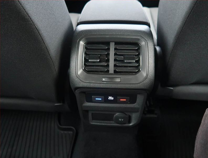 Volkswagen Tiguan Allspace (2020) 1.5 TSI - fotka 18 z 18