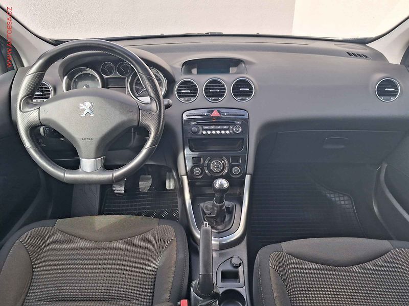 Peugeot 308 (2013) 1.6 VTi, 2.maj,ČR, servis - fotka 8 z 15