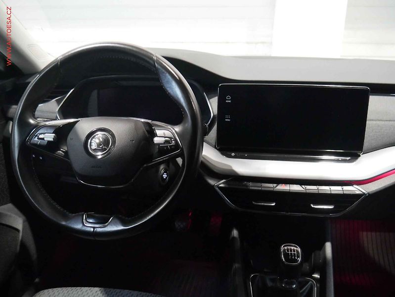 Škoda Octavia (2020) 2.0TDi, ČR, LED, park.čidla - fotka 13 z 27