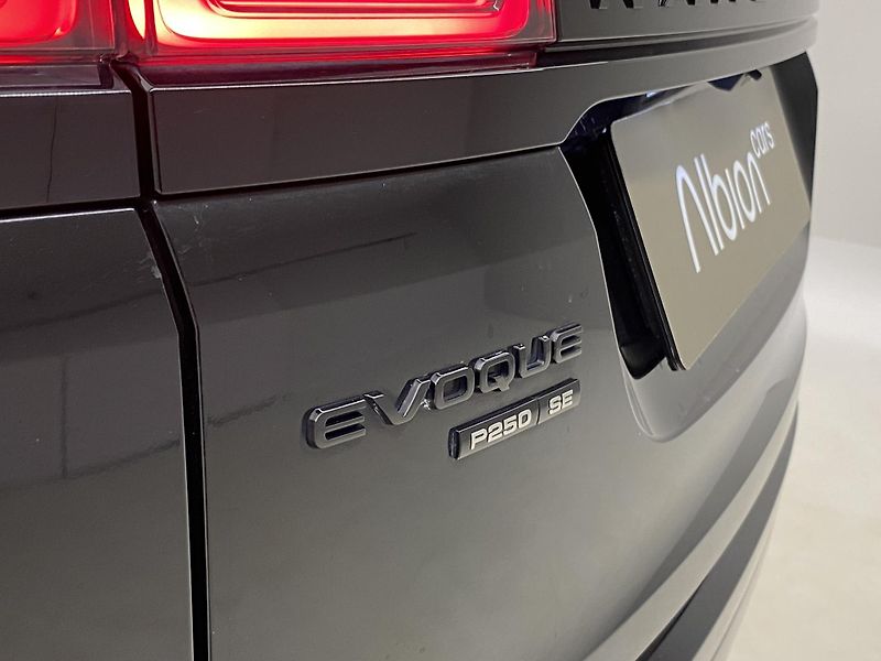 Land Rover Range Rover Evoque P250 R-DYNAMIC SE AWD AUT CZ - fotka 31 z 42