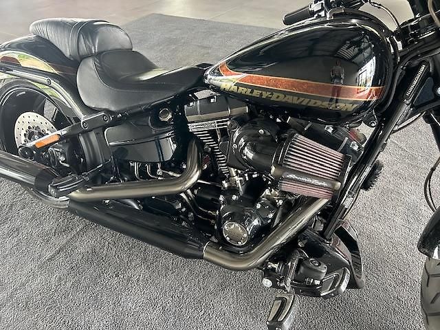 Harley-Davidson FXSE Softail Breakout CVO (2016) - fotka 19 z 26