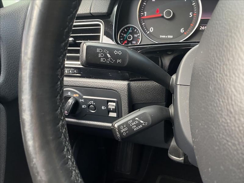 Volkswagen Touareg 3,0 TDI V6 4motion / záruka - fotka 24 z 47
