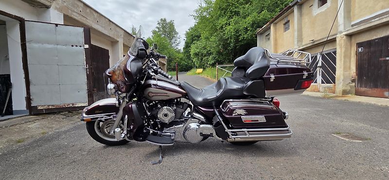 Harley-Davidson FLHTCU Ultra Classic Electra Glide (2006) Model 2007 - fotka 7 z 15