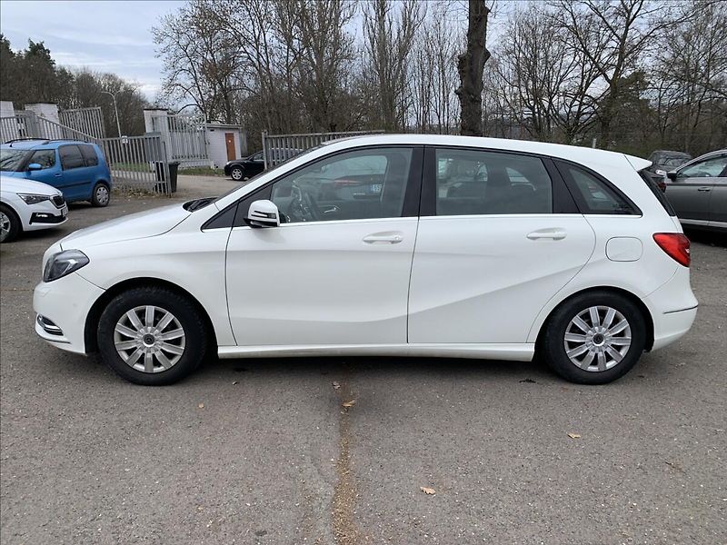 Mercedes-Benz Třídy B 1,6 B180 ČR - fotka 8 z 17