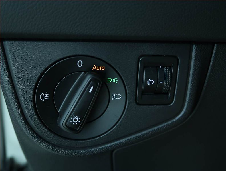 Volkswagen Taigo (2022) Life 1.0 TSI - fotka 16 z 19