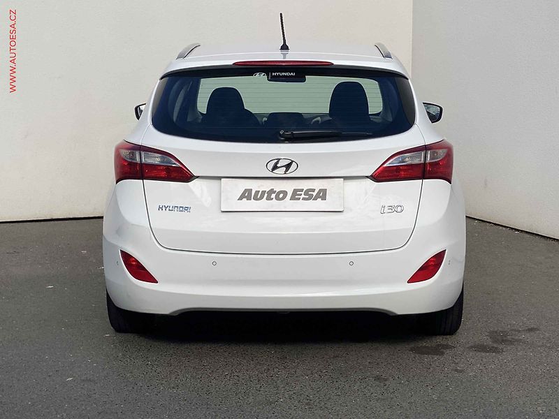 Hyundai i30 (2017) 1.6GDi, ČR, AC, temp - fotka 5 z 16