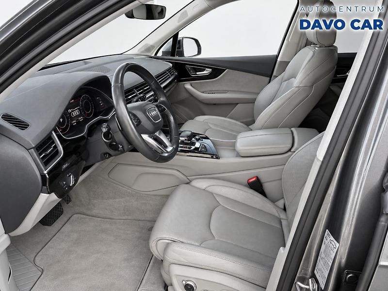 Audi Q7 3,0 TDI 200kW 4X4 360 BOSE Sof - fotka 15 z 36