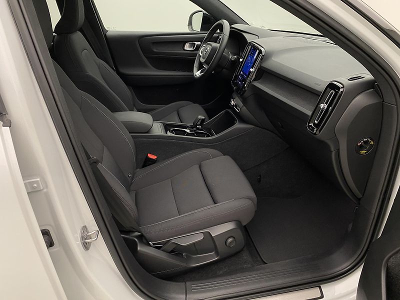 Volvo XC40 PURE ELECTRIC RECHARGE CORE  - fotka 24 z 49