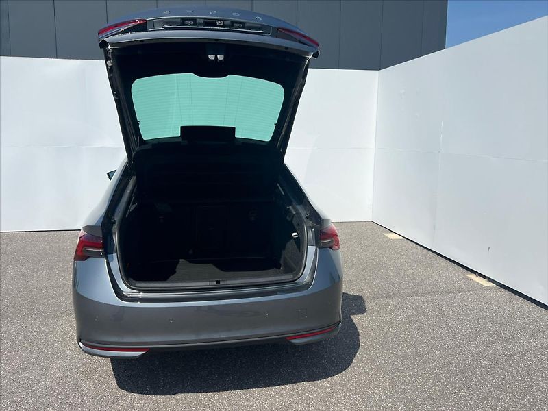 Škoda Octavia 2,0 TDi 110kW 7DSG TOP SELECTI - fotka 11 z 30