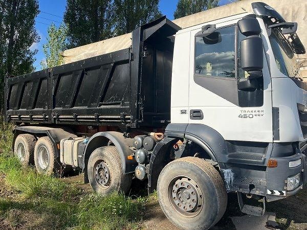 Iveco Trakker (2013) 8x4 sklápěč 40/32t Eur5 - fotka 2 z 7