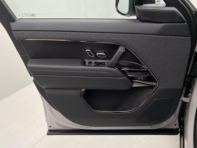 Land Rover Range Rover Sport (2026) D300 DYNAMIC HSE AWD REZERVACE - fotka 7 z 72