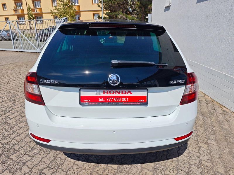 Škoda Rapid (2015) 1.2 TSi Spaceback Ambition + - fotka 39 z 42