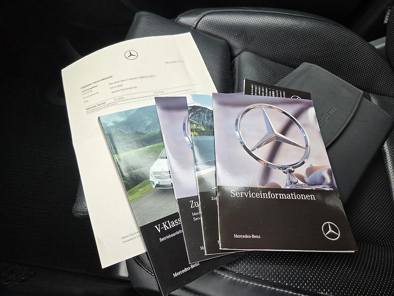 Mercedes-Benz Třídy V (2023) 300d 4M AVG AMG TOPvýbava 1m - fotka 47 z 49