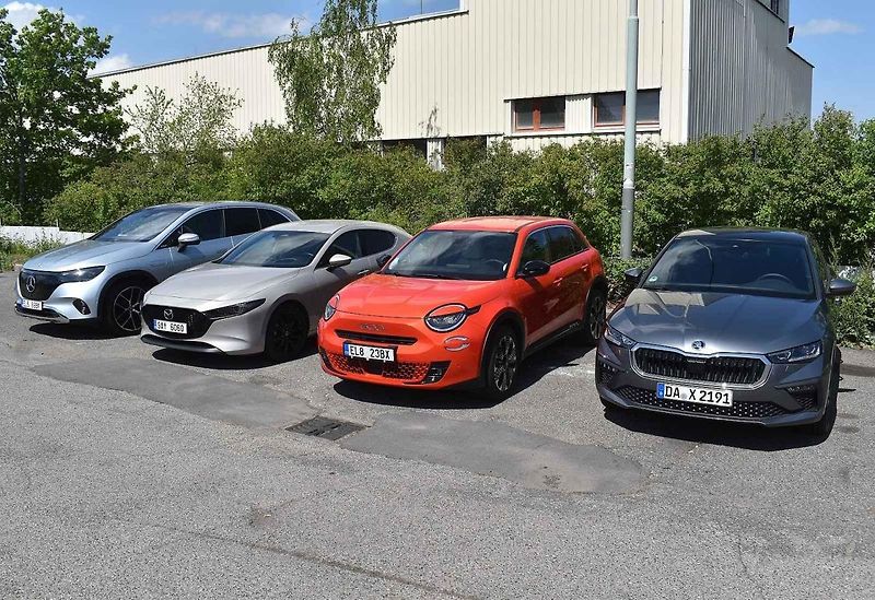 Automobilky přistupují k ovládání asistenčních systémů velmi různorodě