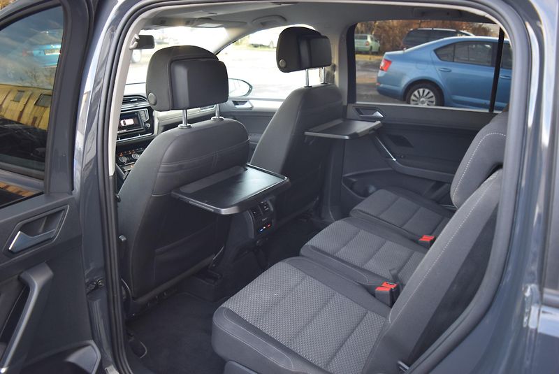 Volkswagen Touran (2017) 1.4TSI 110kw COMFORTLINE WEBAS - fotka 16 z 44