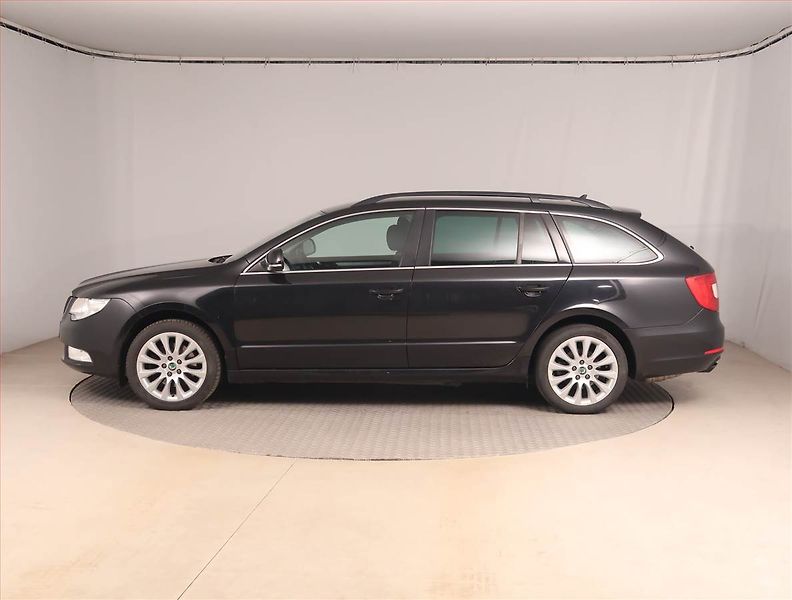 Škoda Superb (2013) 2.0 TDI, Automat, Bi-Xenony - fotka 3 z 18
