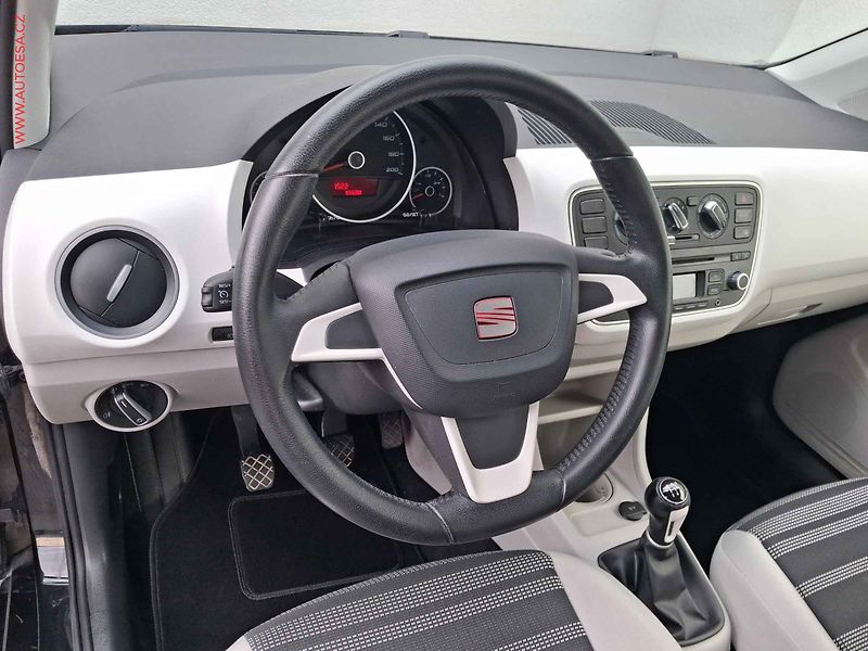 Seat Mii (2013) 1.0 MPi, Style - fotka 12 z 16