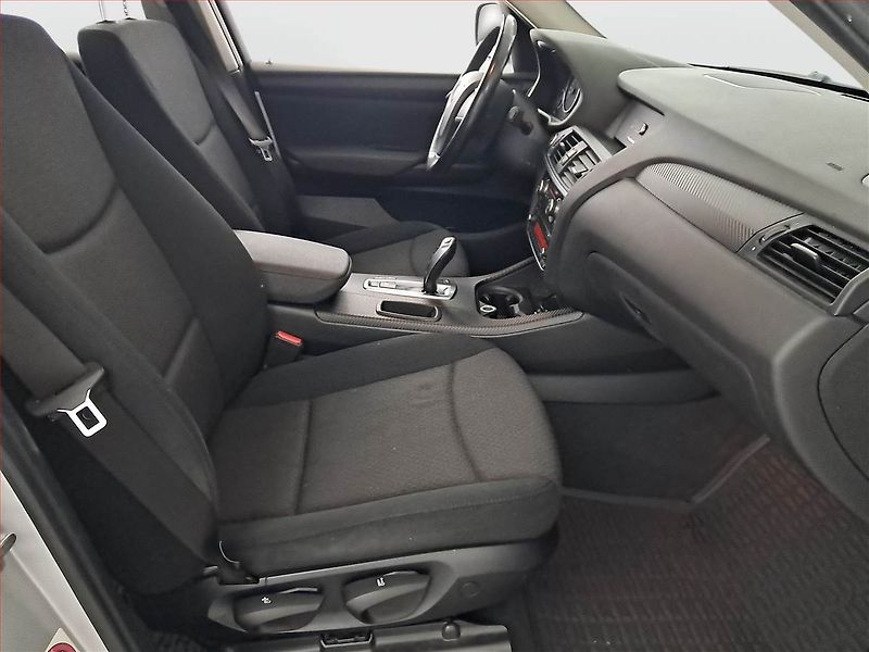 BMW X3 (2011) xDrive30d, 4X4, Automat - fotka 9 z 16