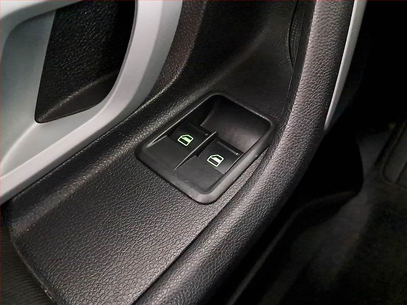 Škoda Fabia (2010) 1.2, Park. senzory - fotka 16 z 17