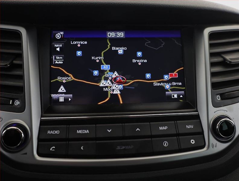Hyundai Tucson (2017) 1.6 T-GDI, Serv.kniha, Navi - fotka 15 z 18