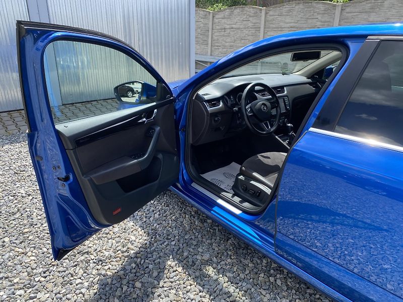 Škoda Octavia 2.0TDi L+K CZ WEBASTO 4x4 - fotka 89 z 165