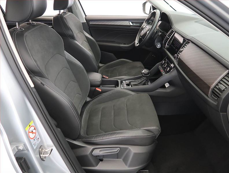 Škoda Kodiaq (2023) Style 2.0 TDI, digi klima - fotka 9 z 27