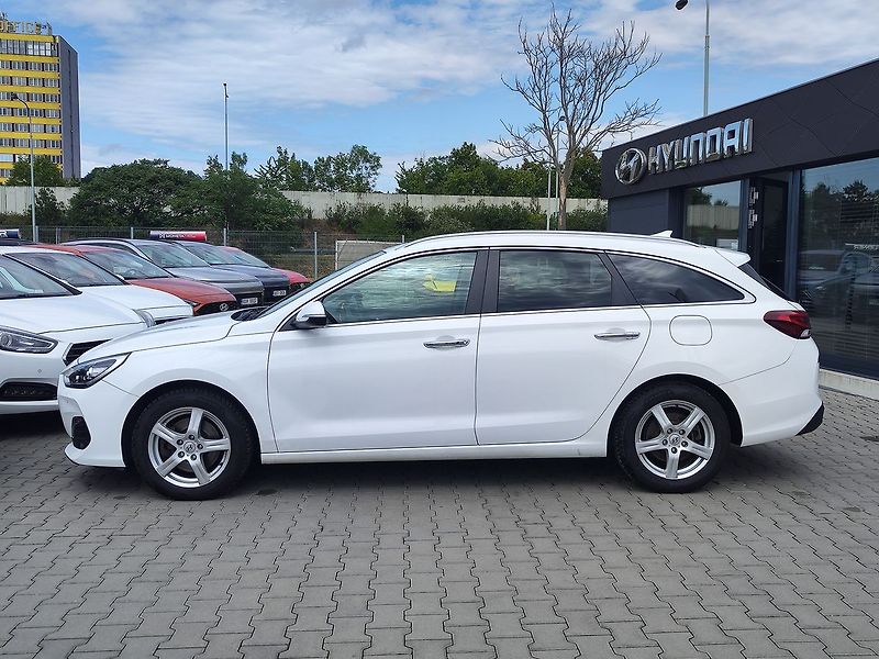 Hyundai i30 1.4 T-GDI/103kW Style Premium - fotka 8 z 38