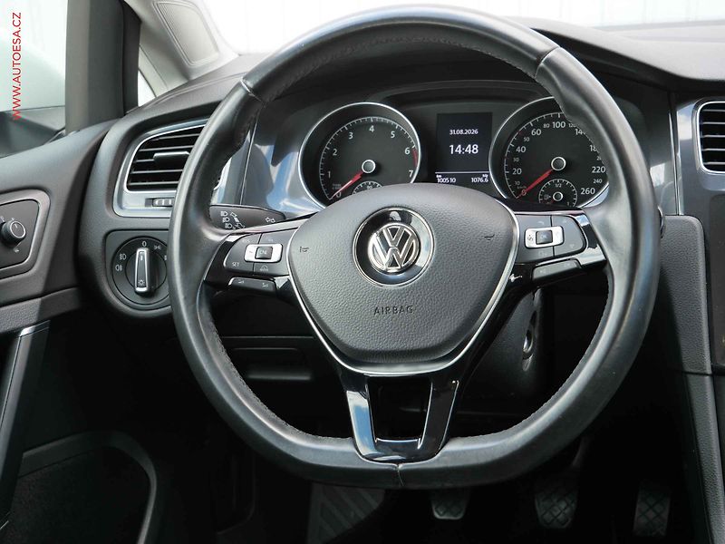Volkswagen Golf (2017) 1.4 TSi, 2.maj,ČR - fotka 11 z 24