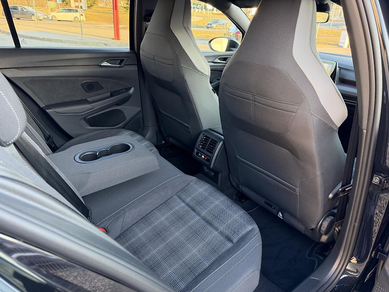 Volkswagen Golf GTD 2,0 TDi/147kW - DSG,Matrix - fotka 61 z 85