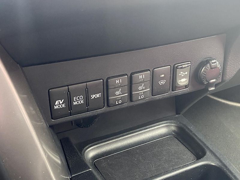 Toyota RAV4 2.5 HSD e-CVT AWD Selection - fotka 20 z 23