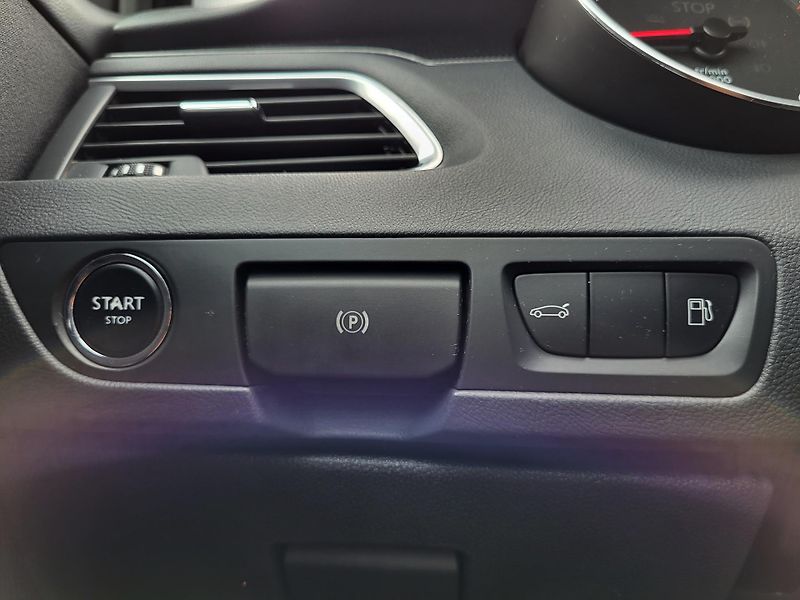 Peugeot 508 2.0 BlueHDi 180k EAT6 ALLURE - fotka 21 z 48