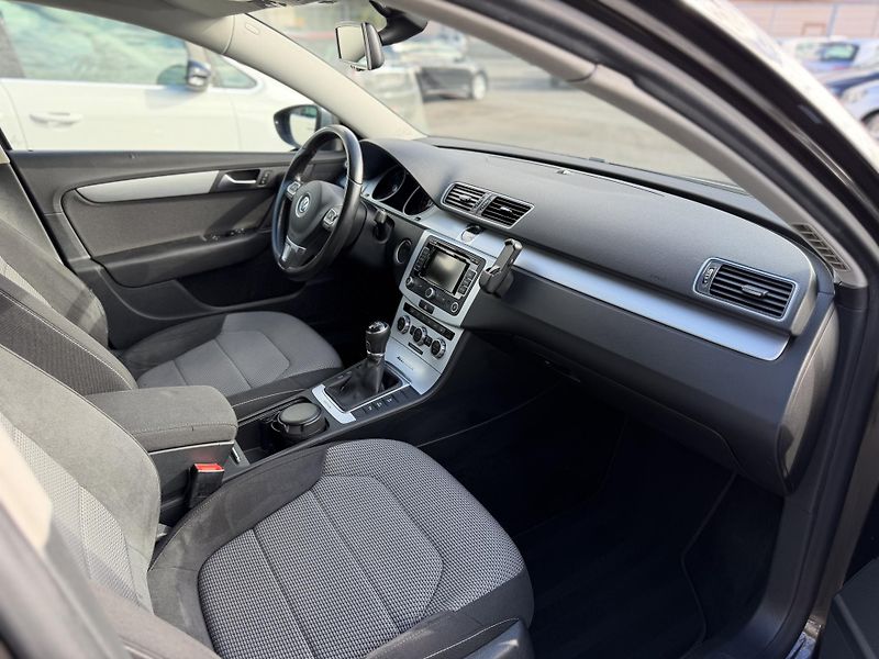 Volkswagen Passat 2.0 TDi, 103kw, alltrack - fotka 9 z 20