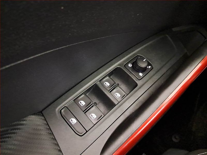 Škoda Fabia (2024) Monte Carlo 1.0 TSI - fotka 21 z 22