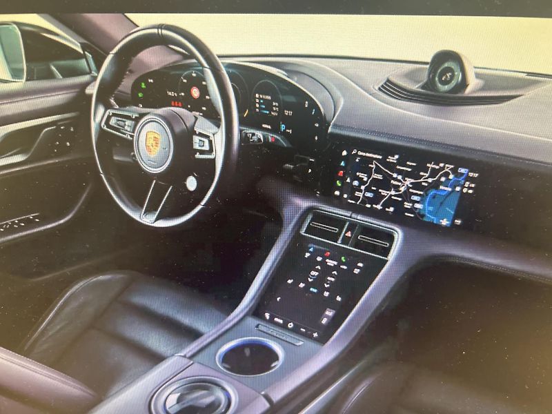 Porsche Taycan 4 CROSS TURISMO 92% - fotka 4 z 6