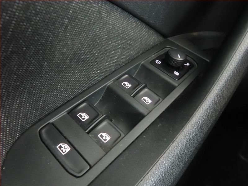 Škoda Scala (2020) Style 1.6 TDI, Serv.kniha - fotka 17 z 17