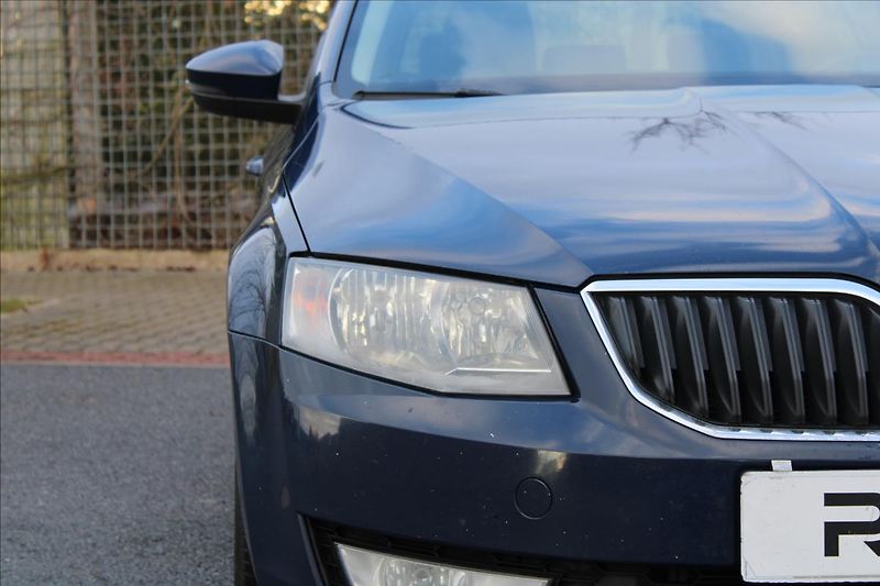 Škoda Octavia 1.6 TDI/81 kW/Ambition/ CZ - fotka 37 z 39