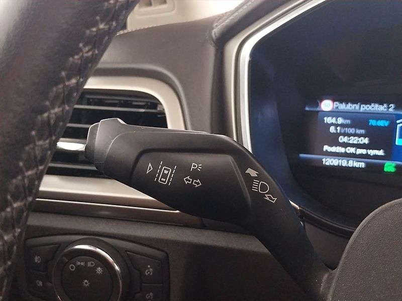 Ford Mondeo (2018) Vignale 2.0 Hybrid, Automat - fotka 20 z 26
