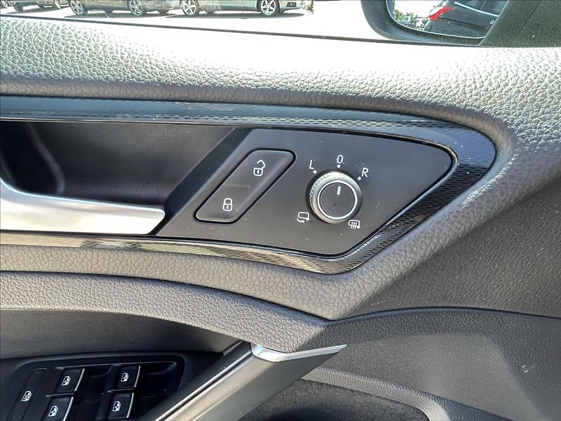 Volkswagen Golf 2,0 GTD Xen,Nav,Kůže,ACC,Kamer - fotka 5 z 38