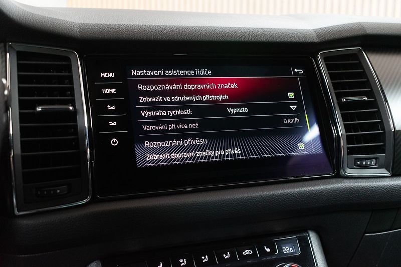 Škoda Kodiaq 2.0 TDI 4x4*SPORTLINE*TAŽNÉ*ČR - fotka 37 z 51