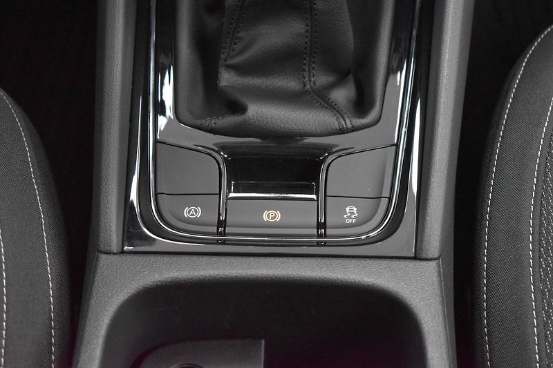 Škoda Karoq 1.5 TSI AMBITION*DPH*ČR 1.MAJ* - fotka 20 z 35