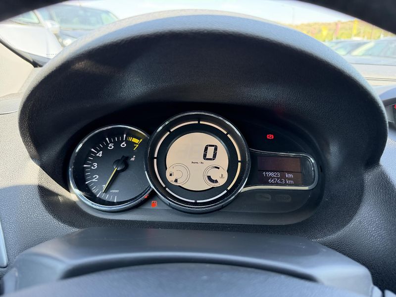 Renault Mégane (2015) 1.2 TCe 85kW ČR - fotka 16 z 40