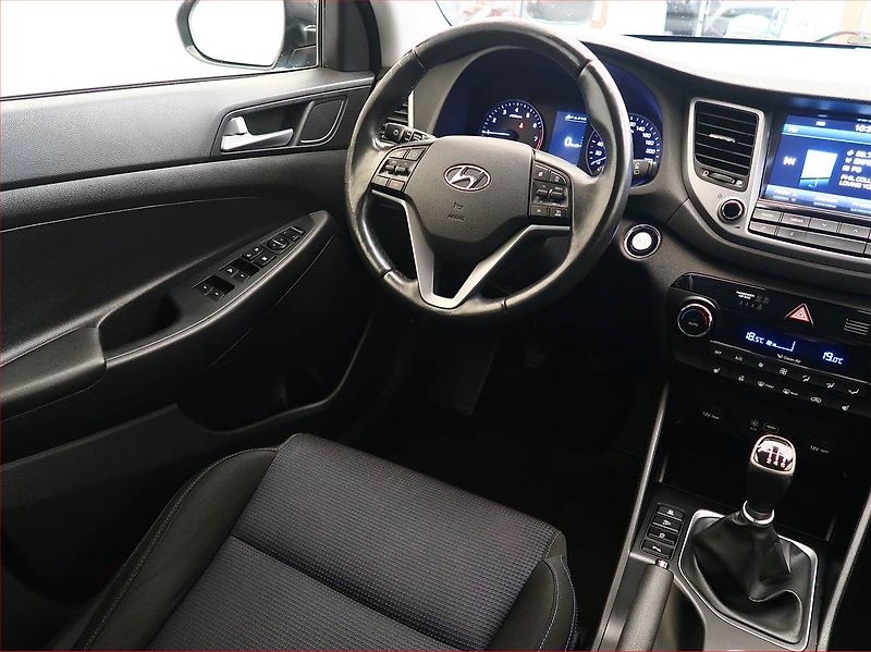 Hyundai Tucson (2016) 1.6 GDI, Serv.kniha, Navi - fotka 7 z 17