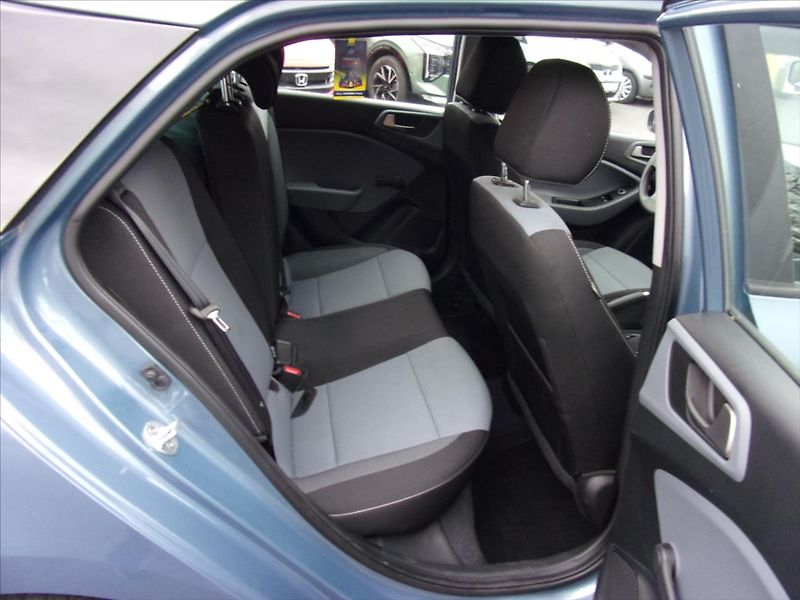 Hyundai i20 1,3 Classic - fotka 11 z 26