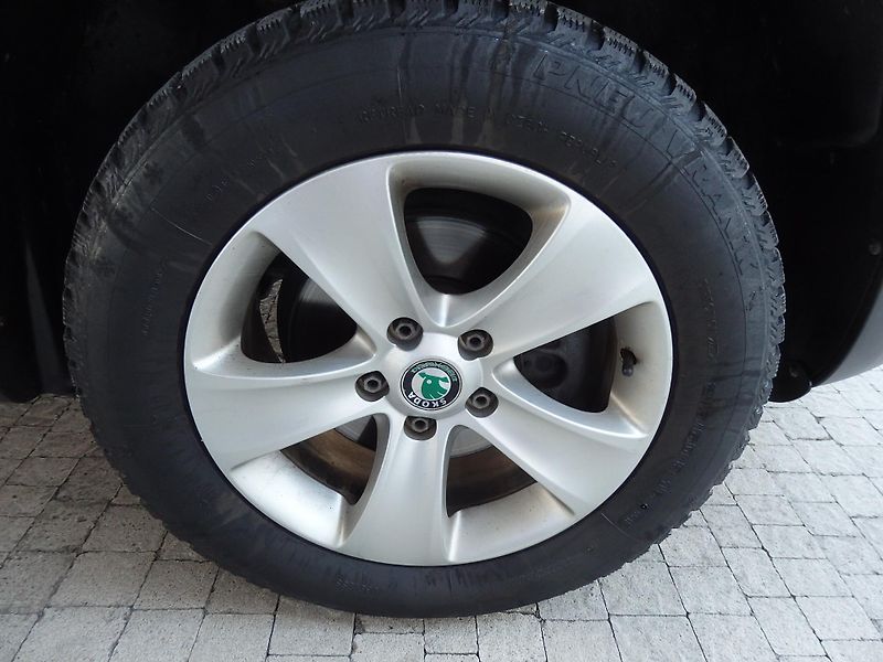 Škoda Yeti 2.0 TDI 103 kW ZÁVĚS - fotka 12 z 14