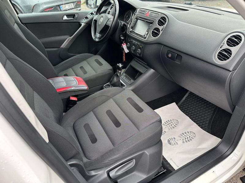 Volkswagen Tiguan (2009) 2.0Tdi 125kw 4x4 - fotka 15 z 30