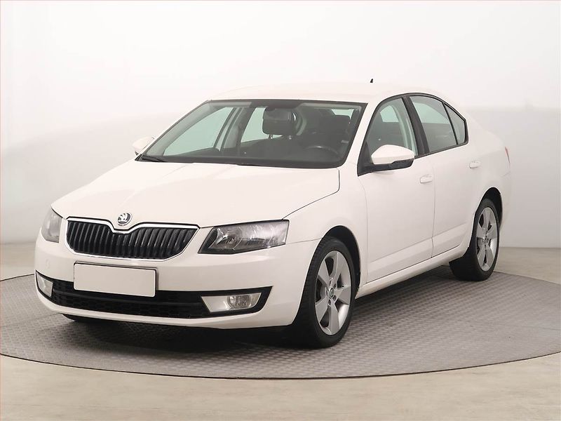 Škoda Octavia (2013) Elegance 1.6 TDI, Navi - fotka 2 z 15