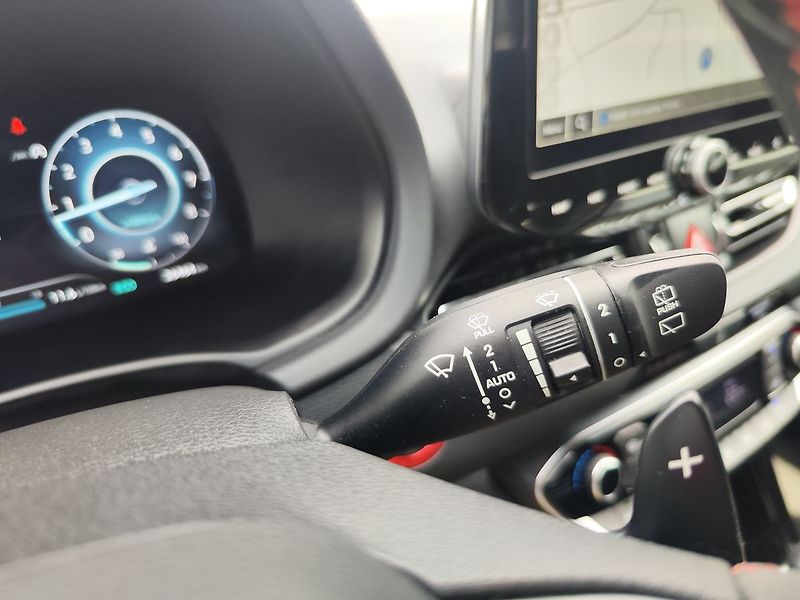Hyundai i30 1.5 T-GDi/103kW N-Line DCT - fotka 28 z 32