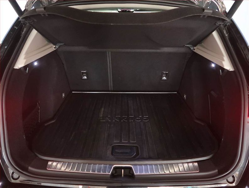 Lynk & Co 01 (2024) Plug-in Hybrid - fotka 14 z 22